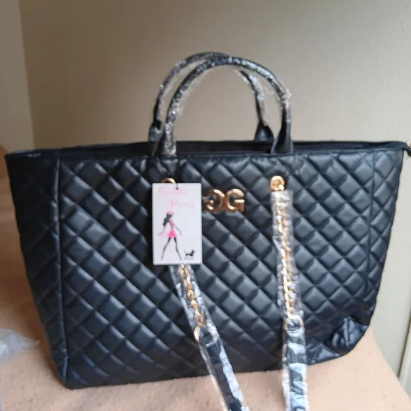 Gilda Paris Chic Black Quilted Tote with Gold Chain Accents - Picture 2 of 14